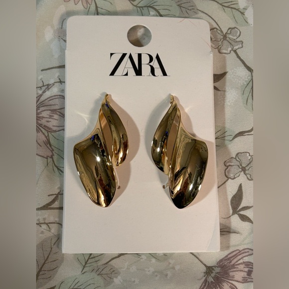 Zara Twisted Gold Earrings NWT - Picture 4 of 5